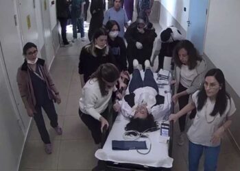 Doktora makas ve su ısıtıcısıyla saldıran kişi tutuklandı