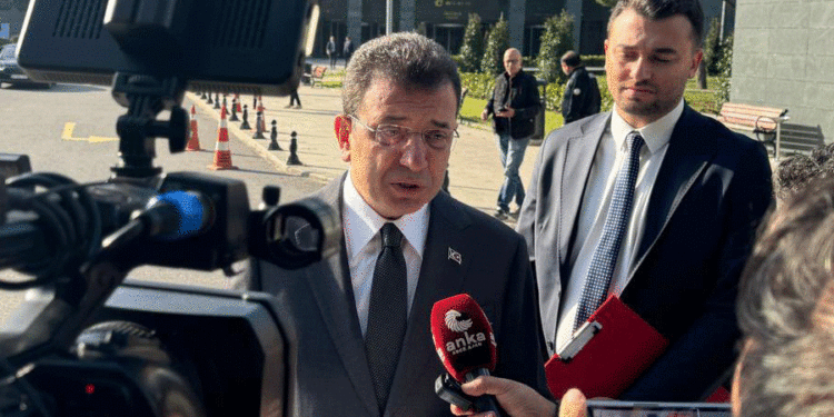 Ekrem İmamoğlu: “Ahmak davası” açık bir darbe girişimidir