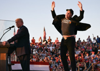 Elon Musk kesenin ağzını açtı: Her gün Trump’a destek dilekçesini imzalayanlardan bir kişiye 1 milyon dolar dağıtacak