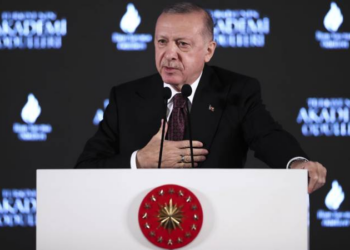 Emirle faiz düşürmeye dayalı politikaların ağır sonuçlarını yaşadık!