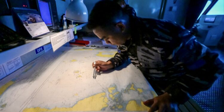 Endonezya ve Rusya donanmaları ilk kez ortak tatbikat gerçekleştirecek