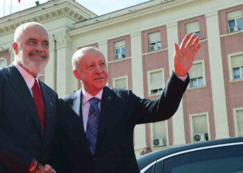 Erdoğan, Arnavutluk Başkanı ile Görüştü