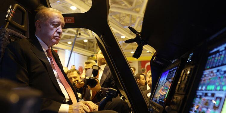 Erdoğan: “İç cephemizin mukavemetini artırarak terörün önüne geçebiliriz”