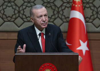 Erdoğan: “Milyonlarca vatandaşımız sırf anasının dilini konuştu diye ötelendi”