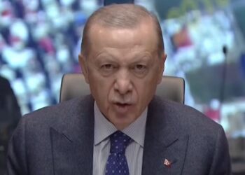 Erdoğan’dan sosyal medyaya yasak sinyali: Gençlerimizin yitip gitmelerine seyirci kalamayız