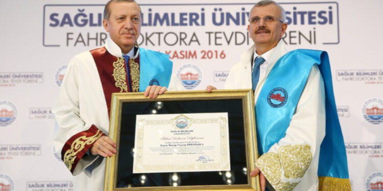 Erdoğan'ın doktorundan halk sağlığı sisteminin güçlendirilmesi çağrısı