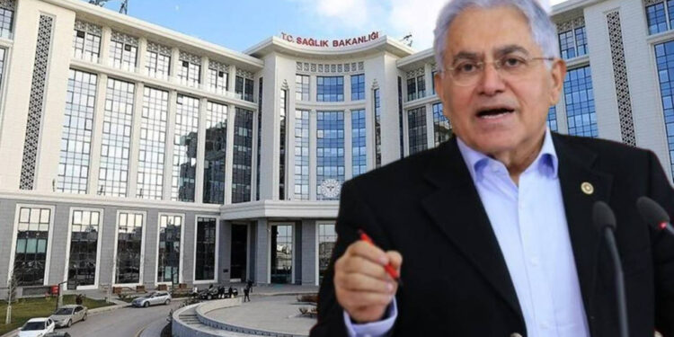 Eski CHP'li Vekil Sağlık Sistemini Böyle Eleştirdi! 'Komediye Bakın' Diyerek Tek Tek Anlattı