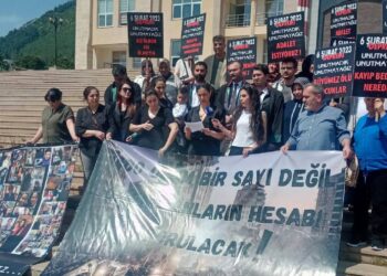 Eski yönetmeliğe göre yapılmış binanın yıkılmasını suç olarak üzerime almıyorum