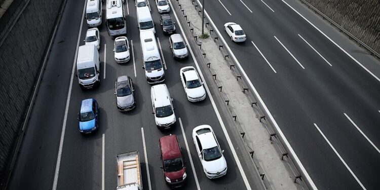 Eylül ayında 212 bin 451 taşıt trafiğe kaydedildi