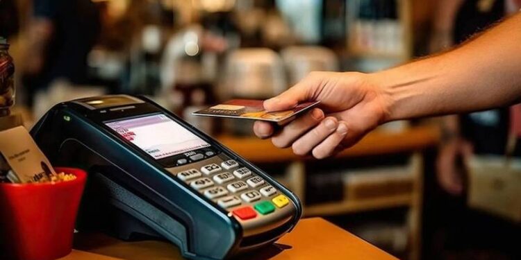 Fiş vermeyene de almayana da ceza geliyor