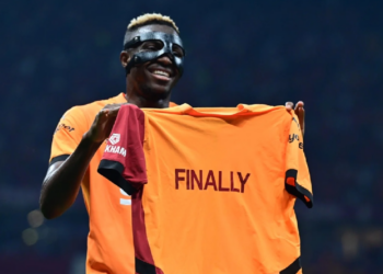 Galatasaray Taraftarı Kahrolmuştu: Osimhen Sahalara Döneceği Tarihi Açıkladı