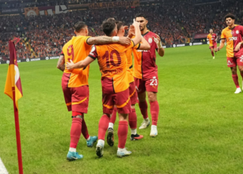Galatasaray'dan Antalya'da Rekor Galibiyet: Fenerbahçe'yi Geride Bıraktı
