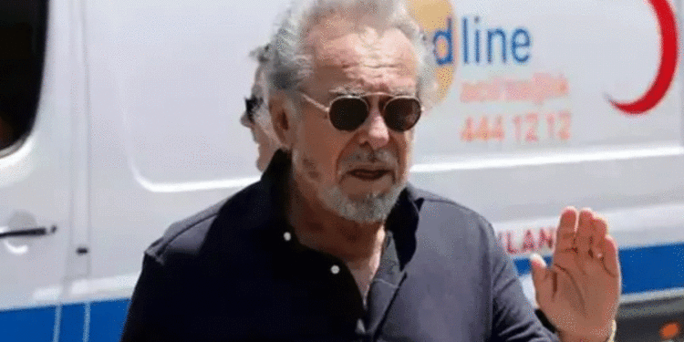 Gazeteci Güneri Cıvaoğlu hayatını kaybetti