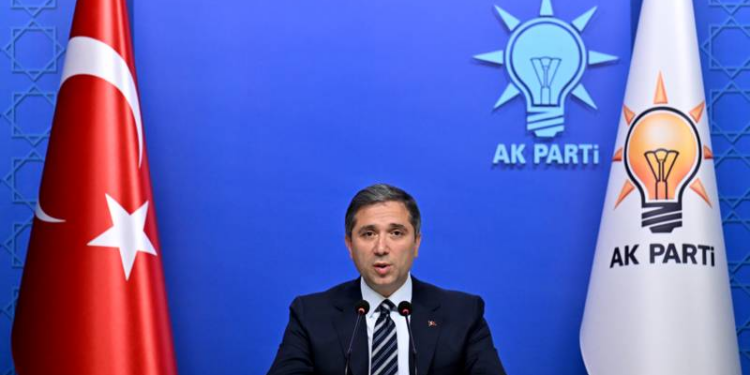 Genel Başkan Yardımcısı Sırakaya açıkladı; AKP, 15 Ekim'de "Filistin'in Geleceği Konferansı" düzenleyecek