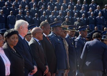 Güney Afrika polisinden dev operasyon: Bir haftada 15 bin suçlu yakalandı