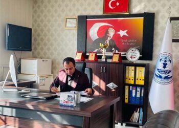 Halk Eğitim Müdürü makam odasında intihar etti