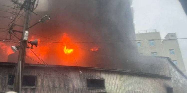 Hastanede Yangın Faciası! Dumandan Zehirlenerek Öldüler