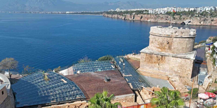 Hıdırlık Kulesi Seyir Terası Büyük Oranda Bitti