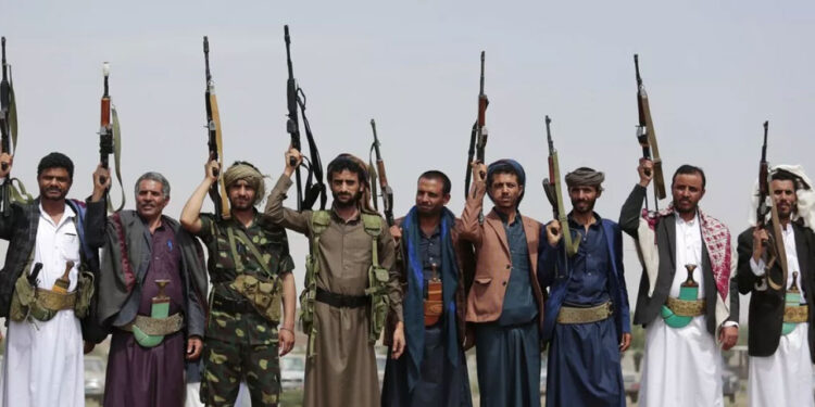 Husiler 1 Yılda 1000'den Fazla Füze ve İHA Fırlattı 193 Gemiyi Hedef Aldı