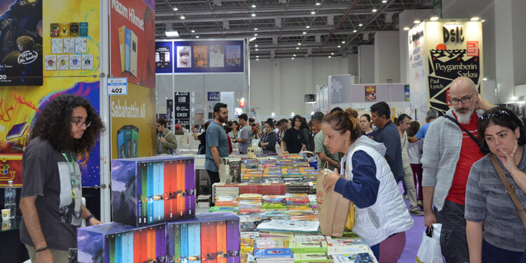 İZKİTAP-4. İzmir Kitap Fuarı Başladı