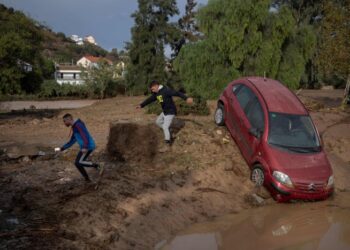 İspanya’da sel felaketi; 50’den fazla insan hayatını kaybetti