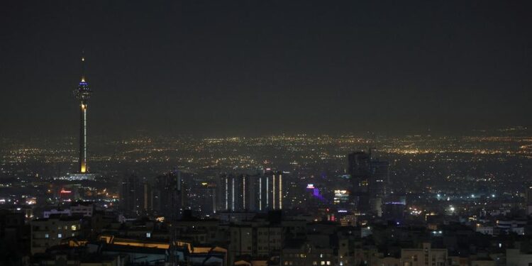 İsrail İran'da askeri hedefleri vurdu