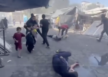 İsrail yine Gazze’de çadır kenti bombaladı