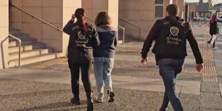 İstanbul'da Alzheimer hastasını gasbettiği iddia edilen muhtara gözaltı!