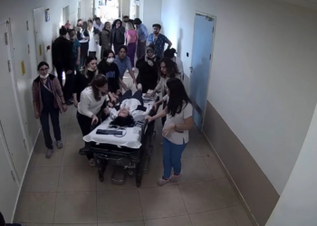 İstanbul'da Kadın Doktora Makas ve Su Isıtıcılı Saldırı! Sağlık Bakanlığı'ndan Açıklama