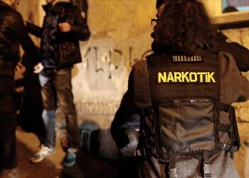 İstanbul'da düzenlenen narkotik operasyonunda gözaltına alınan 2 şüpheli tutuklandı