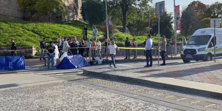 İstanbul’da vahşet; iki kadını öldürüp intihar etti