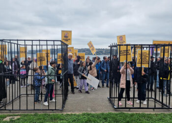 KHK’lılar Cenevre’de BM’nin önünde toplandı: “Adalet haktır, susma haykır!”