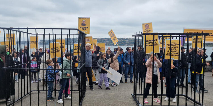KHK’lılar Cenevre’de BM’nin önünde toplandı: “Adalet haktır, susma haykır!”