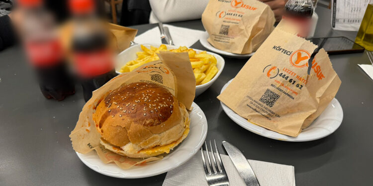 KULİS | ‘Köfteci Yusuf’ olayı AKP’yi de rahatsız etti, Tarım Bakanı koltuğundan olabilir