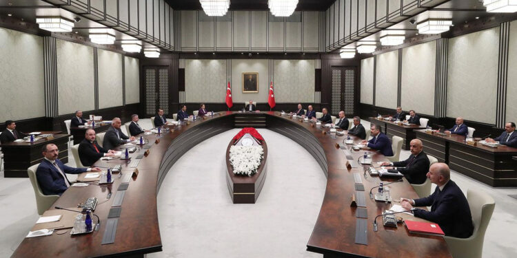 Kabine Yoğun Gündemle Toplandı