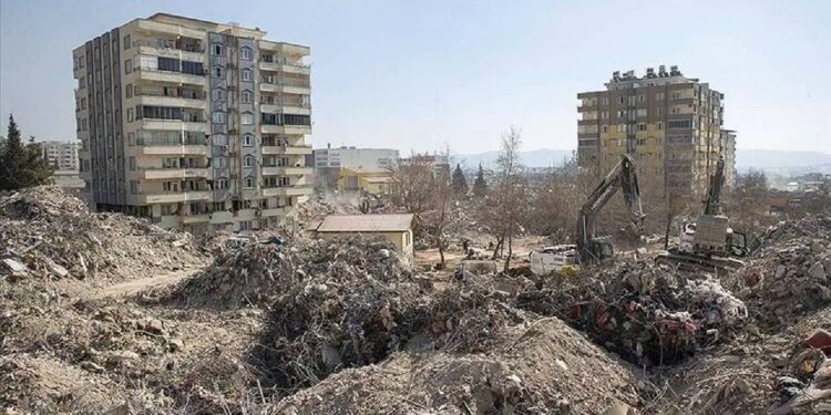 Kahramanmaraş Valisi'nden İmar İşleri Müdürleri de dahil 8 kamu görevlisi için soruşturma izni; "taksirle öldürme ve yaralama"dan yargılanacaklar