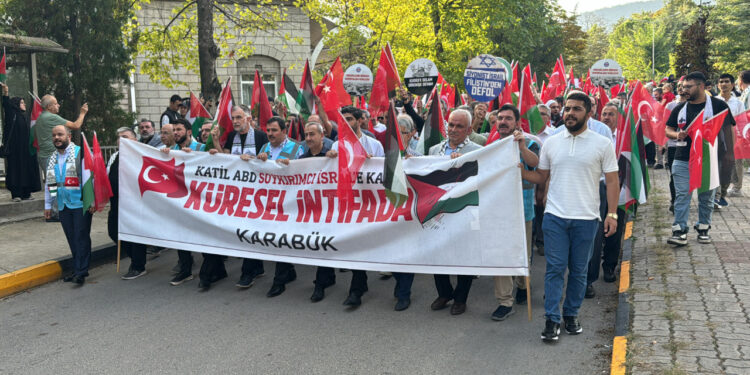 Karabük ve Kocaeli Filistin İçin Yürüdü