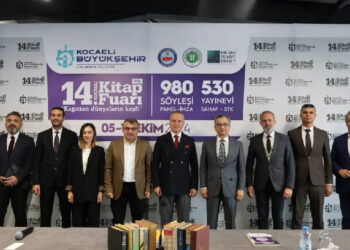 Kocaeli Kitap Fuarında "Bir Yürüyüşün Öyküsü" Gösterisi Düzenlendi