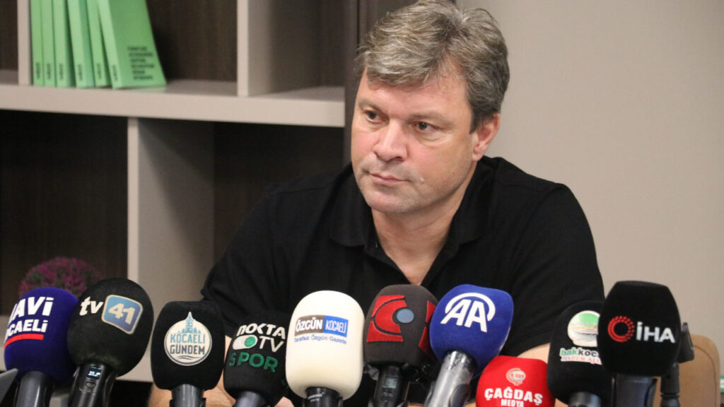 Kocaelispor Lider Kalmak İstiyor