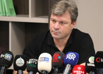 Kocaelispor Lider Kalmak İstiyor