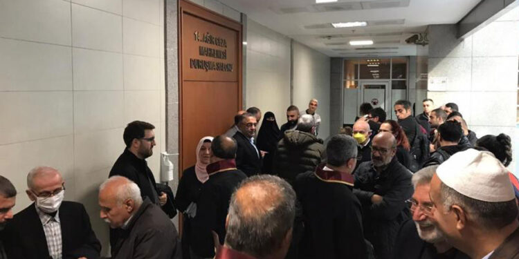 Kürtçe hutbe ve vaaz veren DİAYDER üyesi 16 kişiye hapis cezası