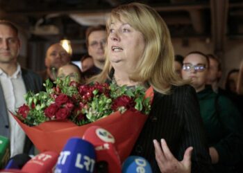 Litvanya | Seçimi kazandı, başbakanlıktan feragat etti