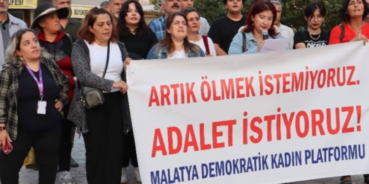 Malatya'da kadınlar eylemde: Artık öldürülmek istemiyoruz
