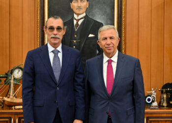 Mansur Yavaş ve Erdal Beşikçoğlu Karşı Karşıya: Kriz Futbola Sıçradı