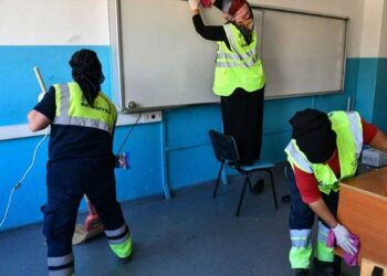 Menzil'in marketleri malzemeleri bedava versin, TÜGVA üyeleri, Ensarcılar, Menzilciler okulları pırıl pırıl yapsın