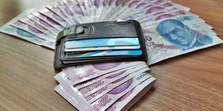 Merkez Bankası Kredi Kartı Faizleri İçin Talimat Vermişti: Bankalar Tek Tek Mesaj Atmaya Başladı! Ne Kadar Harcarsan O Kadar Faiz Dönemi…