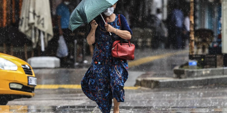 Meteoroloji Alarm Verdi... Sağanak Çok Sert Vuracak!