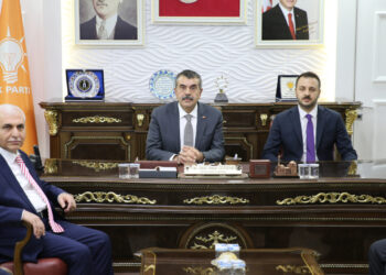 Milli Eğitim Bakanı, Siirt'te Ziyaretler Yaptı