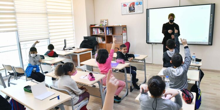 Öğretmenlik Meslek Kanunu Teklifi yasalaştı