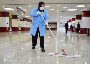 Okullarda nasıl olur da “kaçak işçi” çalıştırır, böyle devlet mi olur!